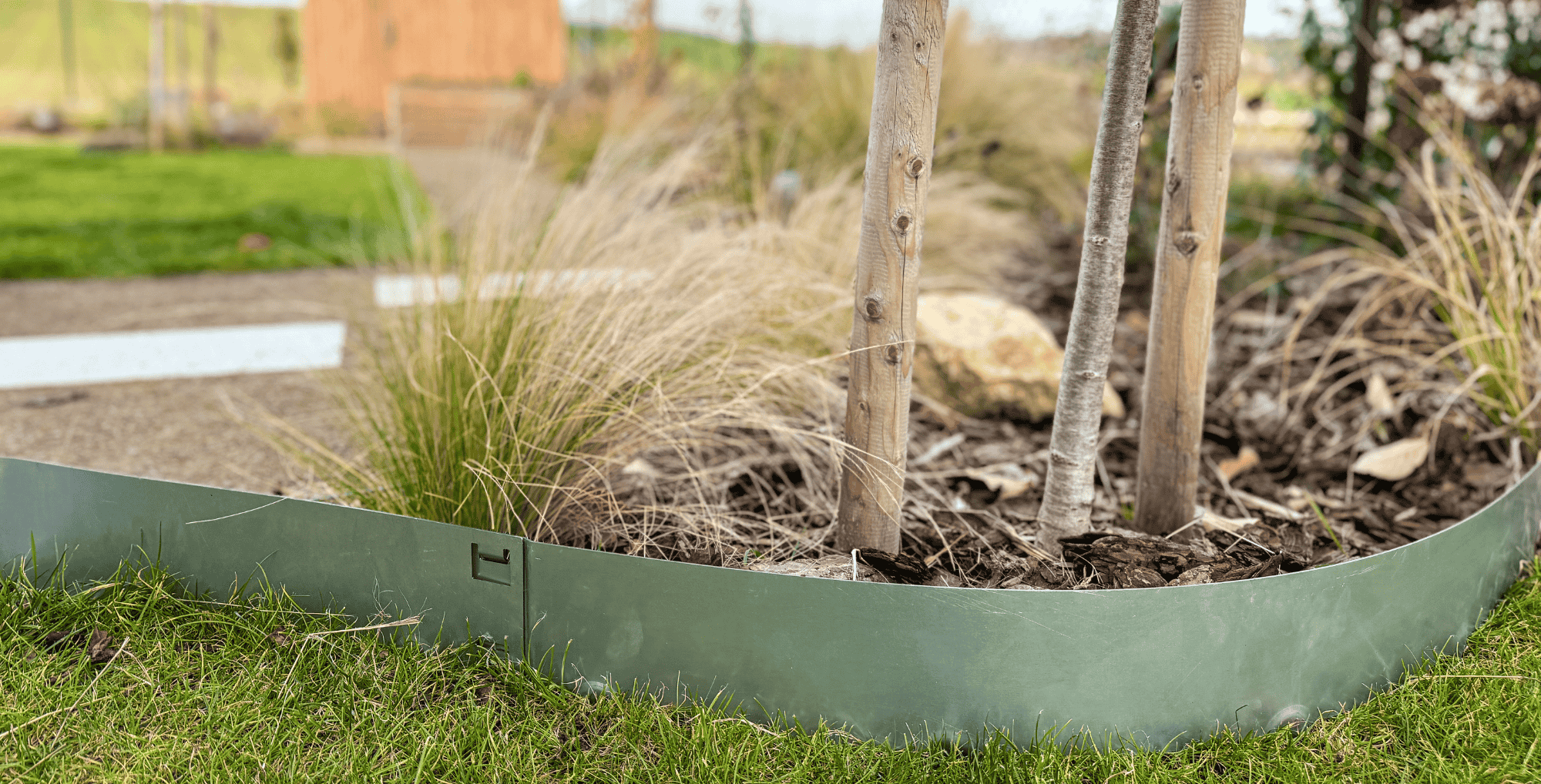 Kovový obrubník s hroty pozinkovaný